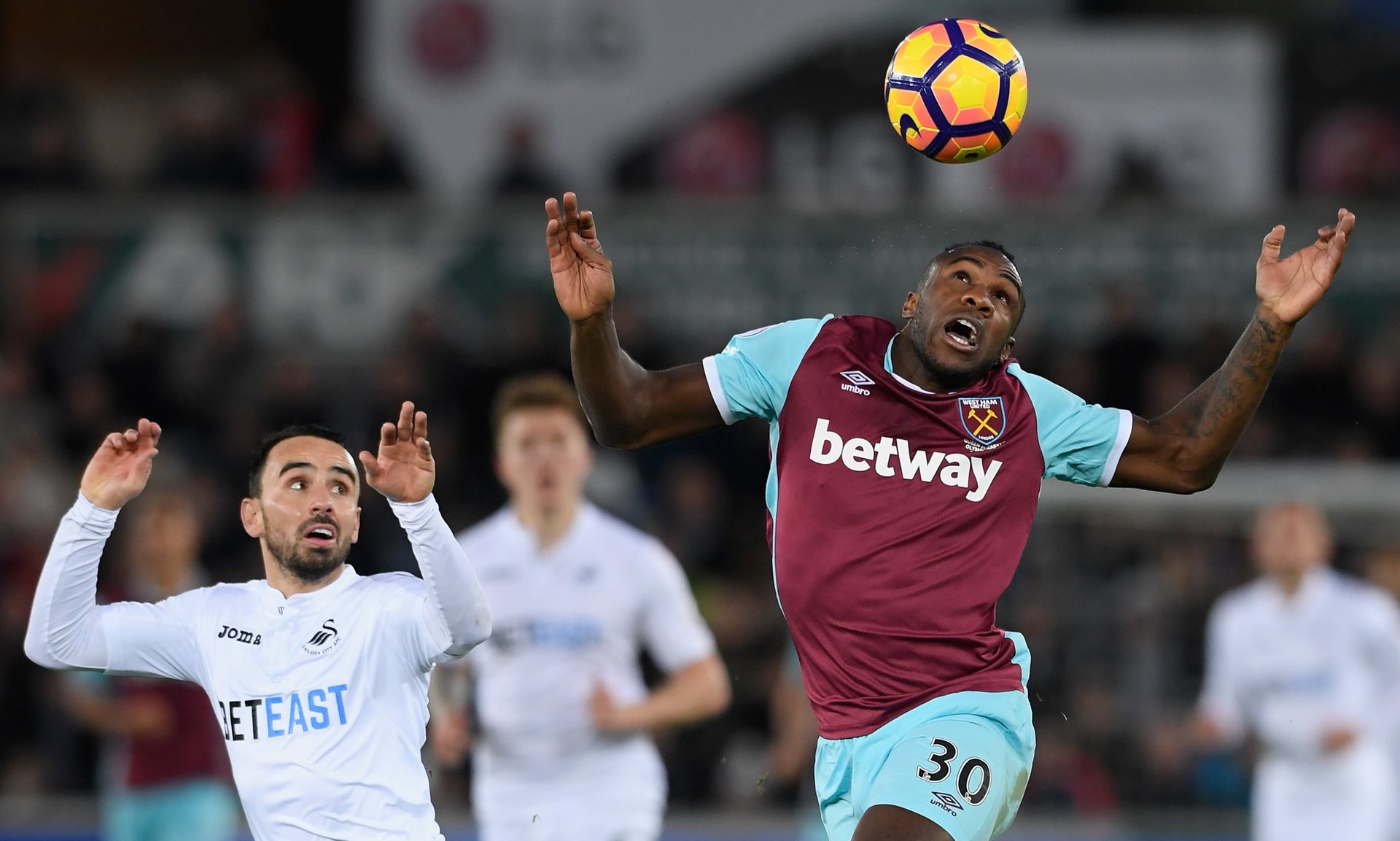 随着行动的 随着行动的